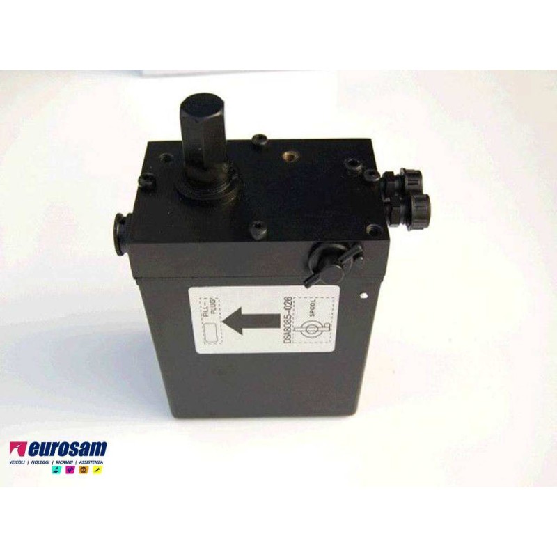 POMPA SOLLEVAMENTO CABINA VOLVO FM 7,FM 10,FM 12