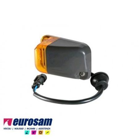 FANALINO FRECCIA DX SU PEDANA IVECO EUROTECH EUROSTAR EUROCARGO EUROTRAKKER 45