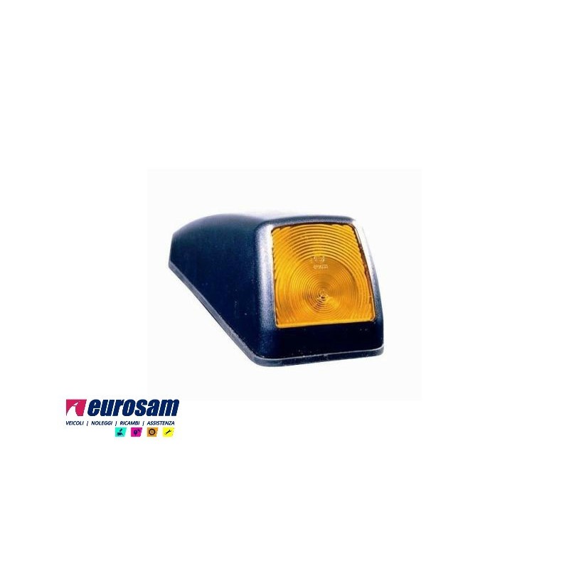 FANALINO FRECCIA DX/SX " TRIANGOLO" RENAULT MAGNUM 12/98R